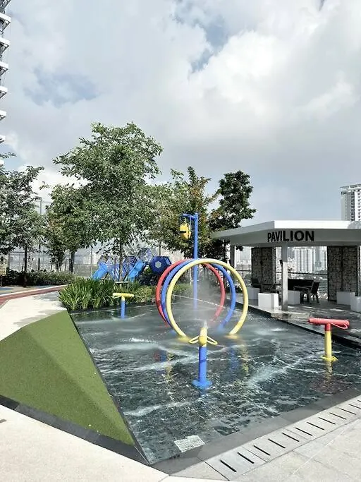 Urban Seaview With Infinity Pool, Luxury Modern Stylish 7Pax 3Bedroom 3Queen Jelutong