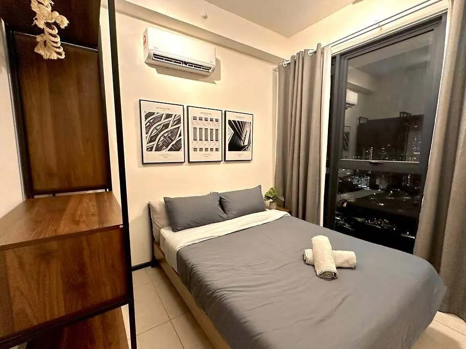 Holiday home Urban Seaview With Infinity Pool, Luxury Modern Stylish 7Pax 3Bedroom 3Queen Jelutong