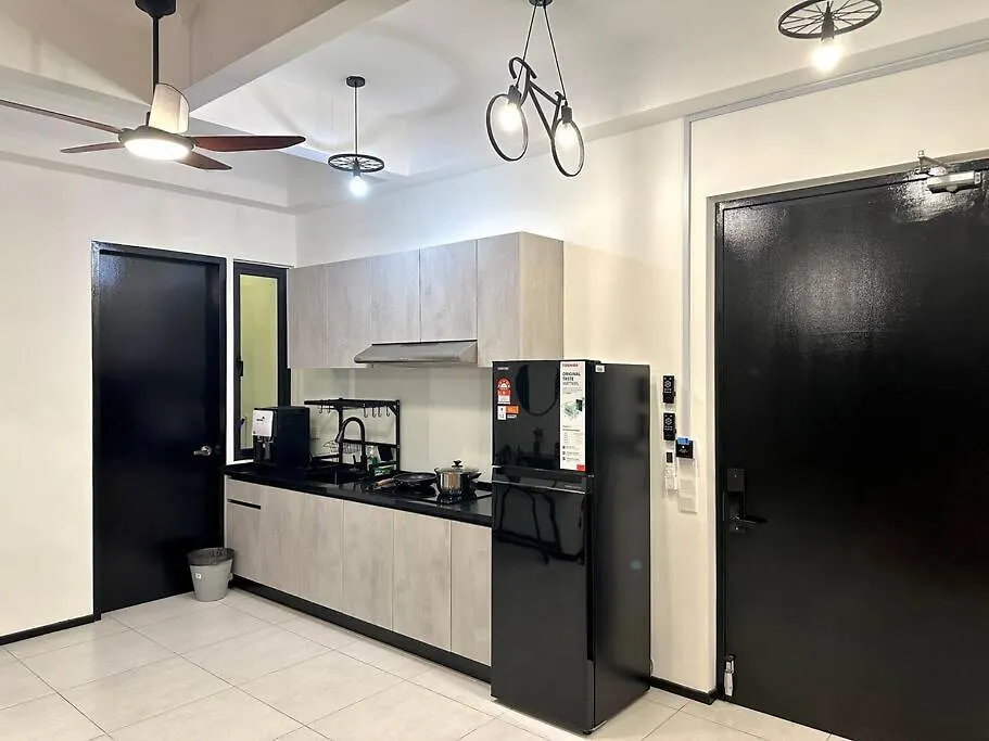 Holiday home Urban Seaview With Infinity Pool, Luxury Modern Stylish 7Pax 3Bedroom 3Queen Jelutong