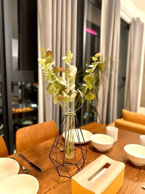 Urban Seaview With Infinity Pool, Luxury Modern Stylish 7Pax 3Bedroom 3Queen Jelutong Holiday home